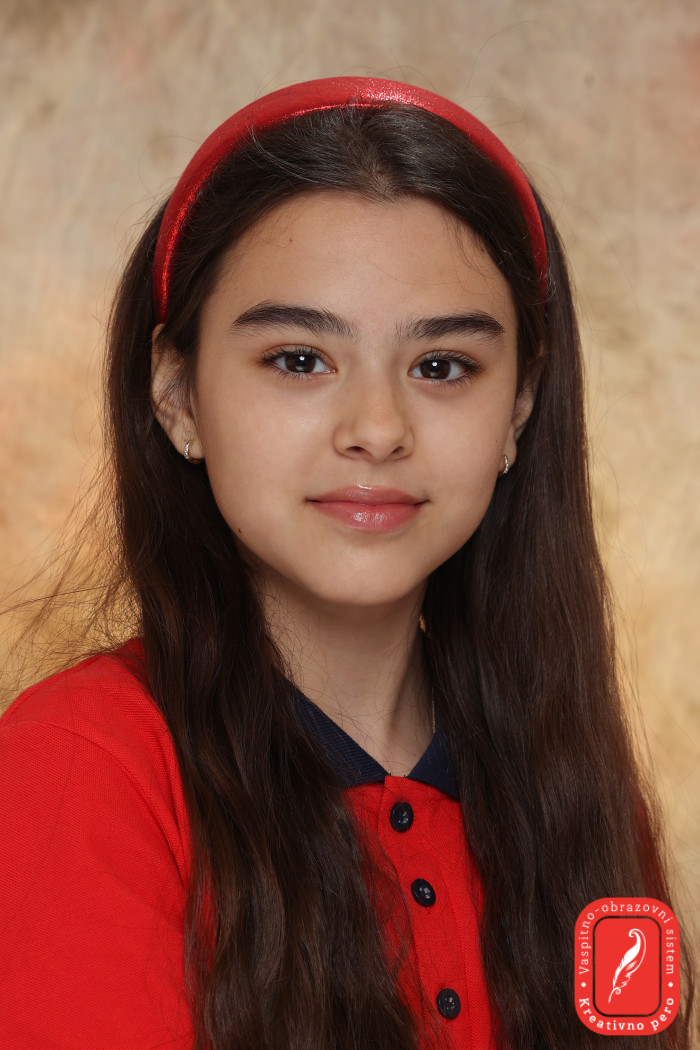 Ученица VII основне школе Креативно перо, Јована Мирић, освојила прво место на градском музичком такмичењу „Златна сирена"