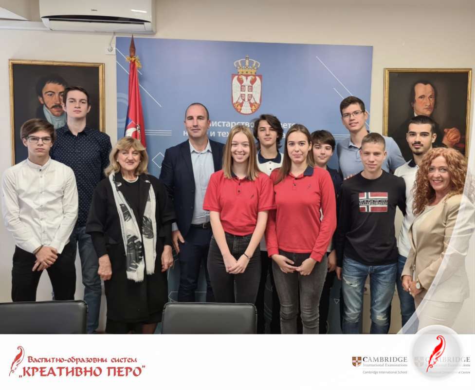 Srpski tim kod pomoćnika ministra prosvete povodom Međunarodne olimpijade u robotici 2022.